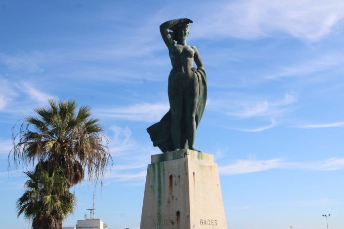 monumento a gades en Cádiz