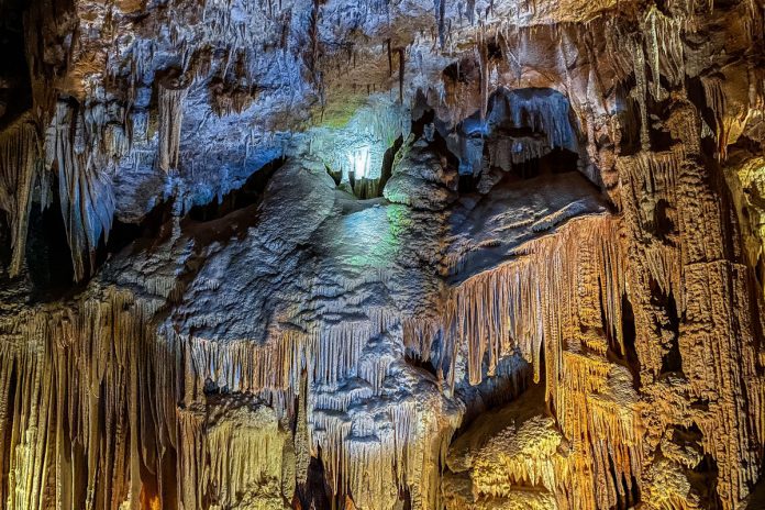 cuevas de Nerja (fotografía tomada de Pinterest)