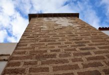 Un testigo industrial entre el campo y la villa un testigo industrial entre el campo y la villa