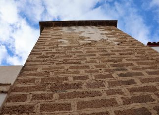 Un testigo industrial entre el campo y la villa un testigo industrial entre el campo y la villa