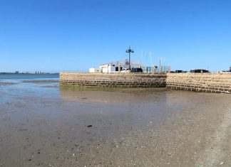 Muelle histórico fortificado muelle histórico fortificado