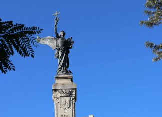 Monumento al Marqués de Comillas monumento al marqués de comillas
