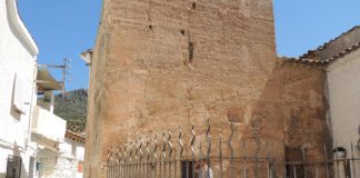 castillo de la puerta de segura