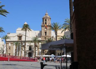 Iglesia de Santiago Apóstol iglesia de santiago apostol