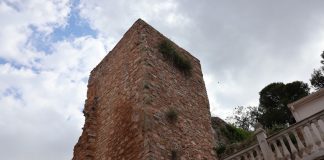 torre exenta de la calle real